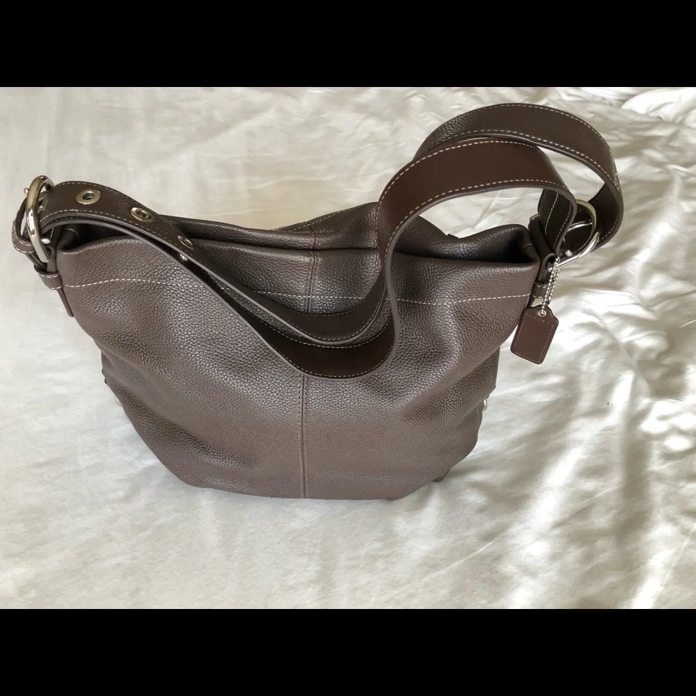 Coach Women's Dark Brown Leather Shoulder Bag - Picture 3 of 7